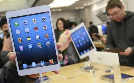 Apple quer reconquistar estudantes e professores com iPad barato