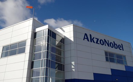 Akzo Nobel vende divisão de químicos especializados por 10,1 mil milhões de euros