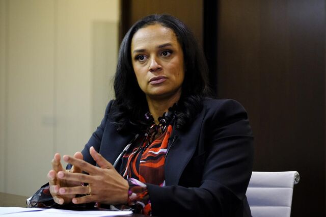 Isabel dos Santos põe processo ao presidente angolano João Lourenço