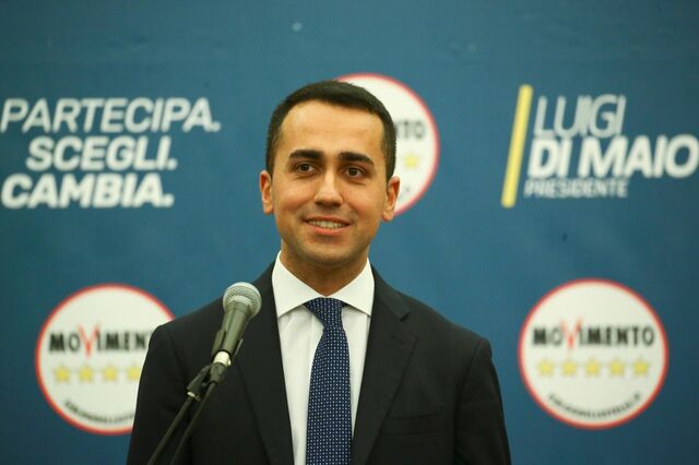 Líder do 5 Estrelas pede eleições antecipadas em Itália