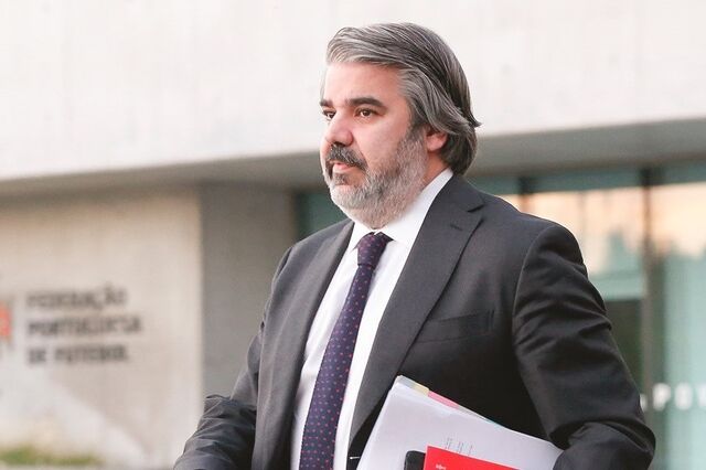 Detidos no caso de corrupção do Benfica ouvidos esta tarde em tribunal