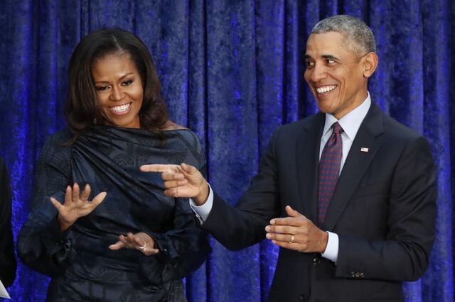 Casal Obama assina acordo para programas na Netflix