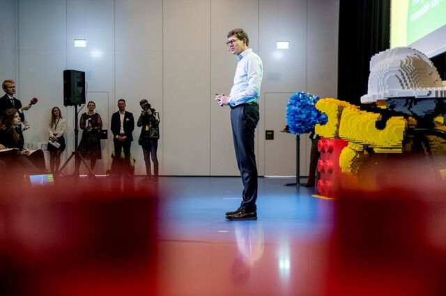 Novo CEO da Lego vai combinar blocos de montar com aplicações