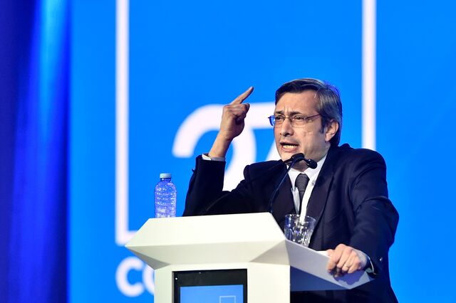 CDS considera imoral fim dos cortes salariais nos gabinetes políticos