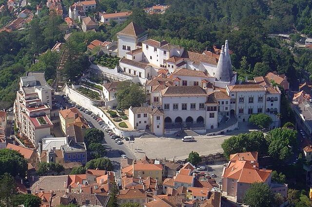 Estado passa 27 imóveis devolutos para as câmaras para habitação e fins culturais