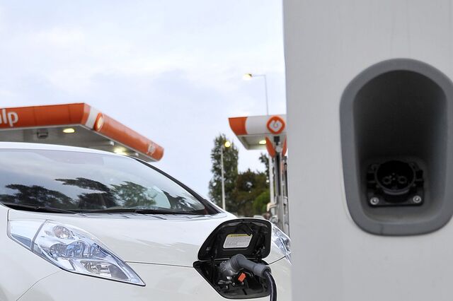 Galp vai instalar 10 postos de carregamento rápido de carros eléctricos nos Açores