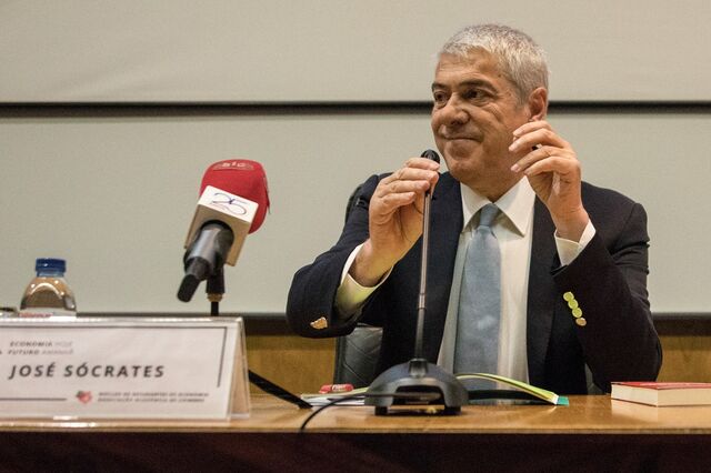 Sócrates abandona PS para 'pôr fim a embaraço mútuo'