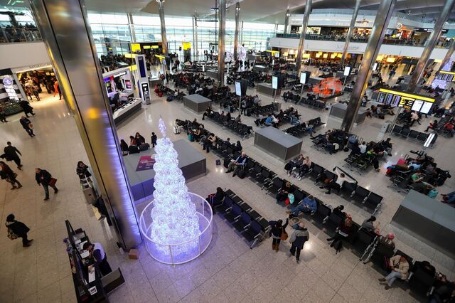 Vendas de café com leite disparam nos aeroportos britânicos em tempo de férias