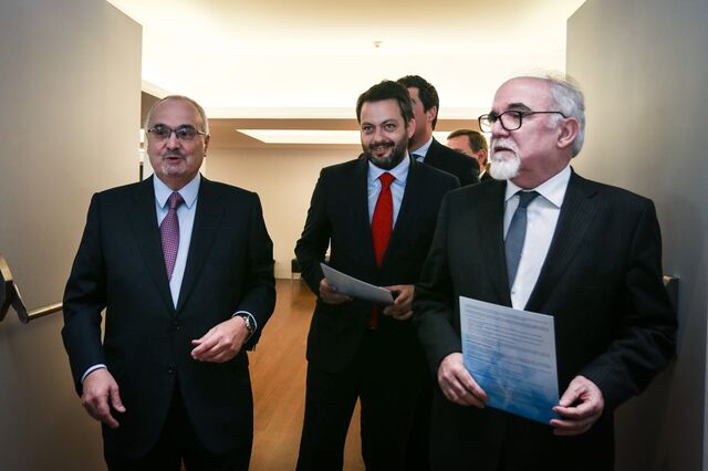 Governo aperta o cerco aos contratos a prazo