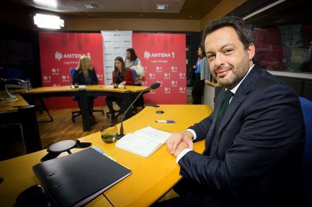 Governo abre a porta a salário mínimo acima dos 600 euros
