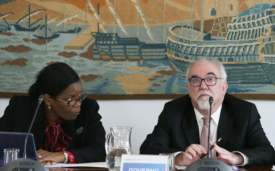 Vieira da Silva Van Dunen