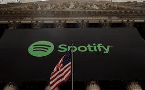 Casa Branca insta Spotify a fazer mais para combater desinformação sobre a covid