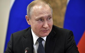 Putin avisa que mais ataques na Síria trarão o “caos” às relações internacionais