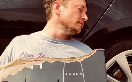 Elon Musk brinca com falência da Tesla
