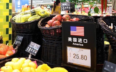 China considera taxas dos Estados Unidos inaceitáveis e vai retaliar
