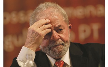Lula não se vai entregar à polícia, diz fonte do PT