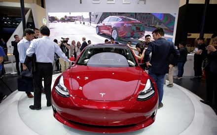 Tesla envia 7 mil Model 3 da China para a Europa e tem Portugal na lista