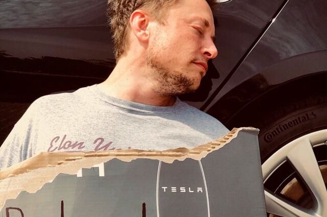 Elon Musk brinca com falência da Tesla