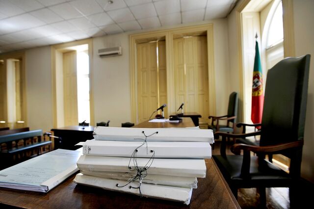 Governo corta taxa de justiça e dispensa pagamentos nos processos administrativos