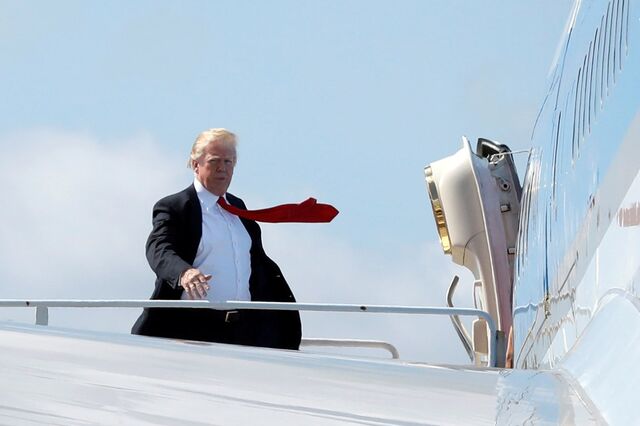 Depois do aço e do alumínio, Trump pisca o olho a novas tarifas sobre importação de carros