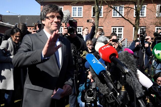 Puigdemont já pagou a fiança e pode sair da prisão