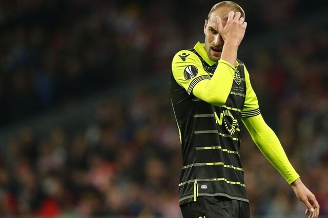 Sporting só comunicou este domingo à CMVM cedência de Bas Dost 