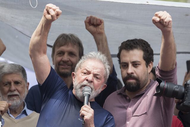 Lula da Silva anuncia que vai respeitar ordem de prisão