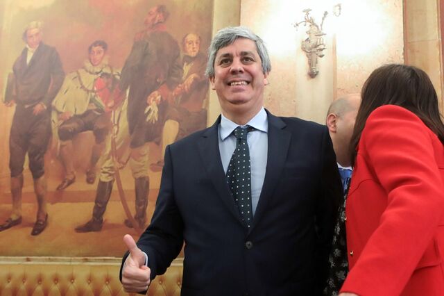 PIB cresce 2,3% à boleia da compra de carros