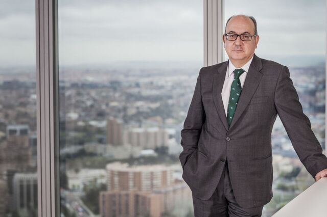 Após naufrágio do Popular, lucro da banca espanhola sobe 51% em 2017