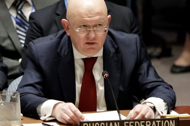 Rússia acusa EUA, Reino Unido e França de 'hooliganismo diplomático'