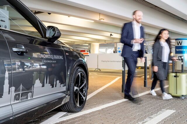 Volkswagen e Audi marcam lugar no estacionamento autónomo