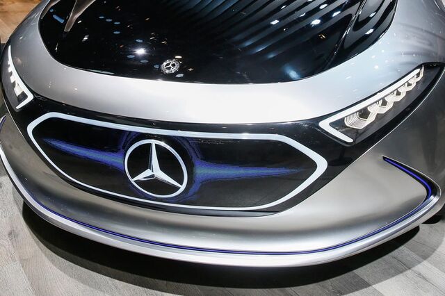Dona da Mercedes chama às oficinas um milhão de carros para verificar emissões