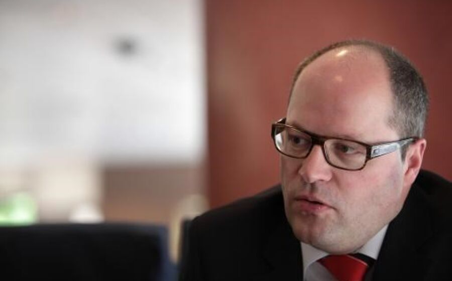 Joerg de Vries-Hippen