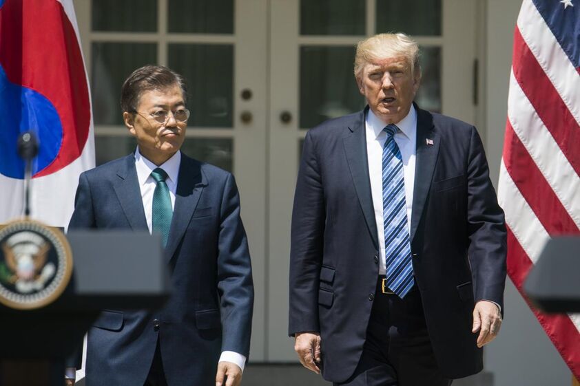 Kim Jong Un Moon Jae-in