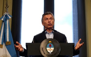 Argentina chega a acordo com FMI para antecipar fundos do resgate
