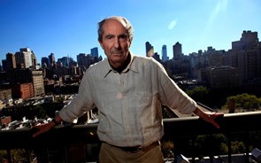 Philip Roth, que deu uma voz diferente à América, morreu aos 85 anos