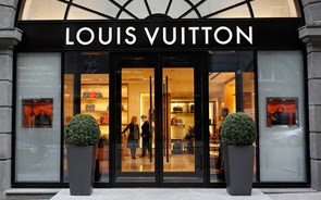 Lucros e receitas da Louis Vuitton crescem 23% em 2022