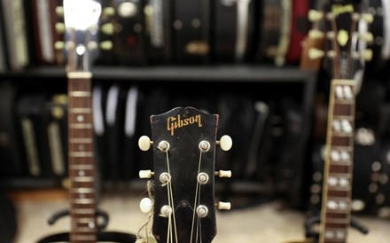 Fabricante das guitarras Gibson declara falência