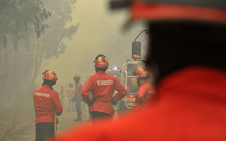 Bombeiros admitem 'rebelião nacional' contra criação de comandos sub-regionais 