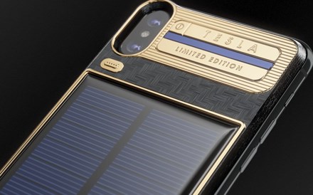 iPhone com bateria solar é um dos mais caros do mundo. E já tem dono