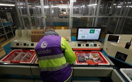 Quem apostou na queda da Ocado perdeu 322 milhões de euros num só dia