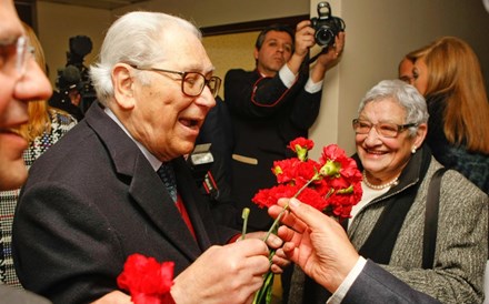 Morreu António Arnaut, 'pai' do Serviço Nacional de Saúde