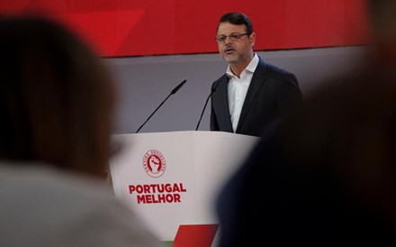 Comissão Política do PS com 10 elementos da minoria de Adrião em 65 efectivos