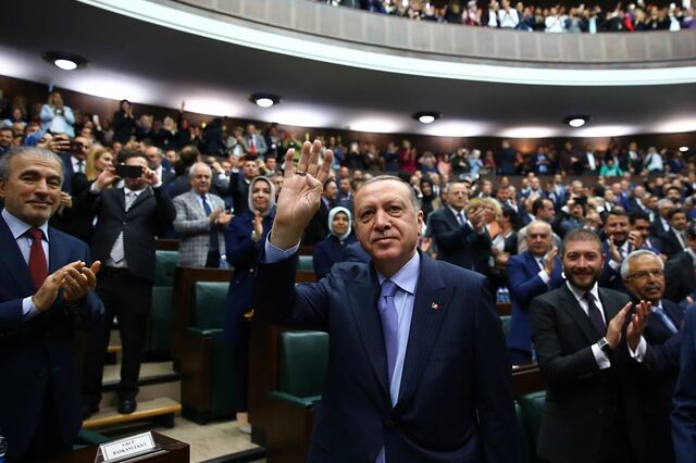 Depois da Argentina, a Turquia. Alta do dólar e petróleo dispara os alarmes nos emergentes