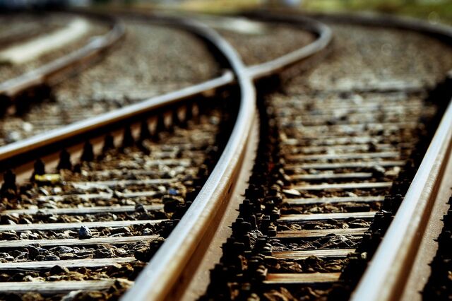 Parlamento chumba plano ferroviário do Bloco de Esquerda