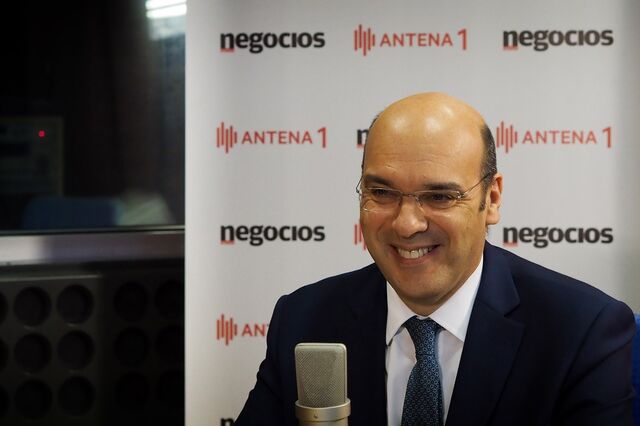 Siza Vieira recusa ter sido autor de lei que facilita OPA à EDP 