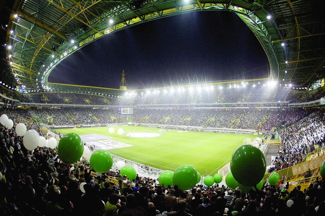 Cozinheira falida leiloa online lugar VIP no estádio do Sporting 