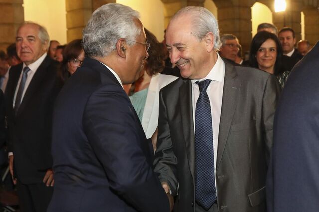 Impostos: Principais propostas fiscais do PS e do PSD  