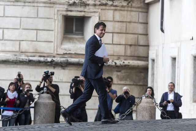 Governo populista italiano entra oficialmente em funções