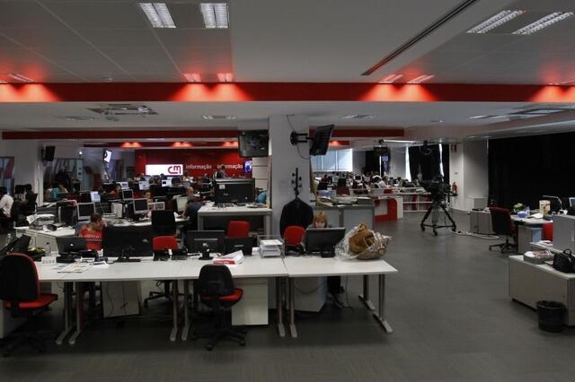 Cofina admite 'abordagens preliminares' com potenciais interessados